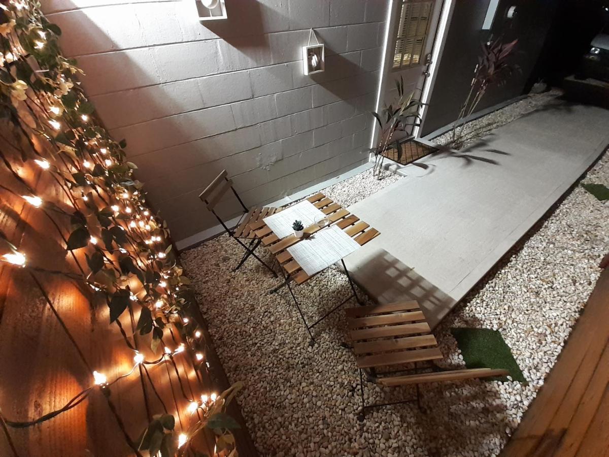 Luxurious Cozy Studio. Tampa Luaran gambar