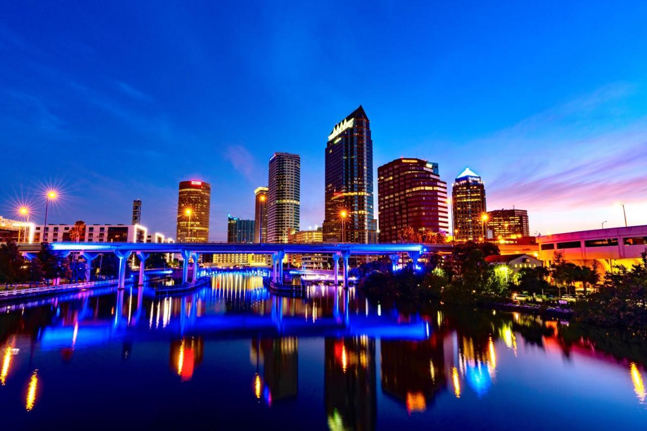 Luxurious Cozy Studio. Tampa Luaran gambar
