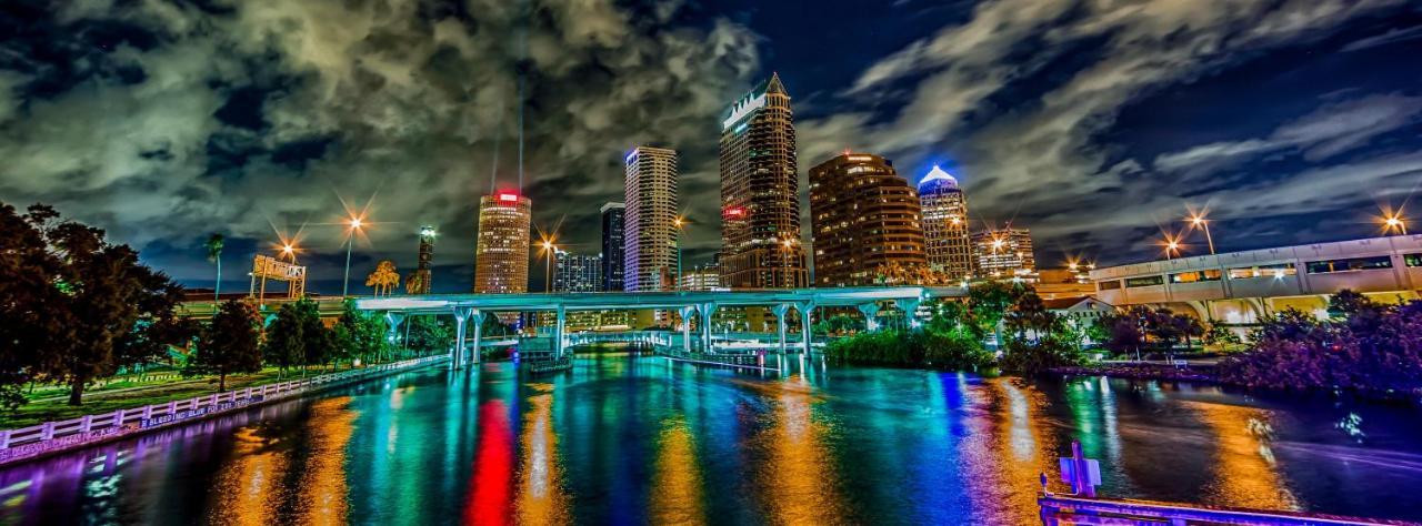 Luxurious Cozy Studio. Tampa Luaran gambar